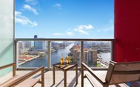 Infinite View With Balcony,Pool Plus Near Beach